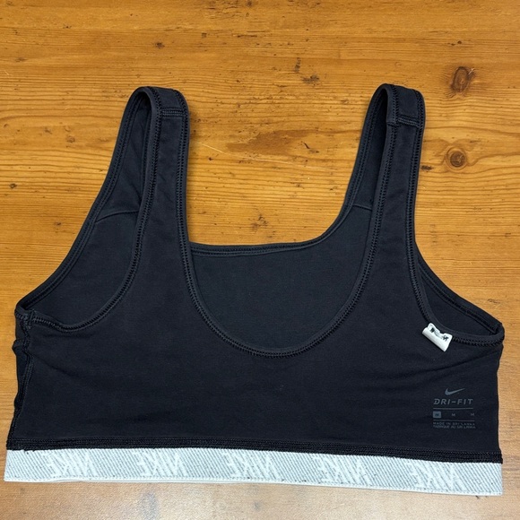 Nike Women's Black and White Sports Bra - Picture 6 of 8